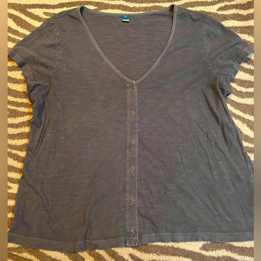 Old Navy tee